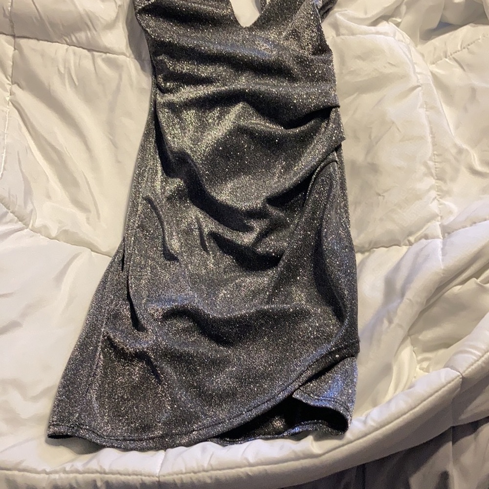 Dress - Picture 3 of 5